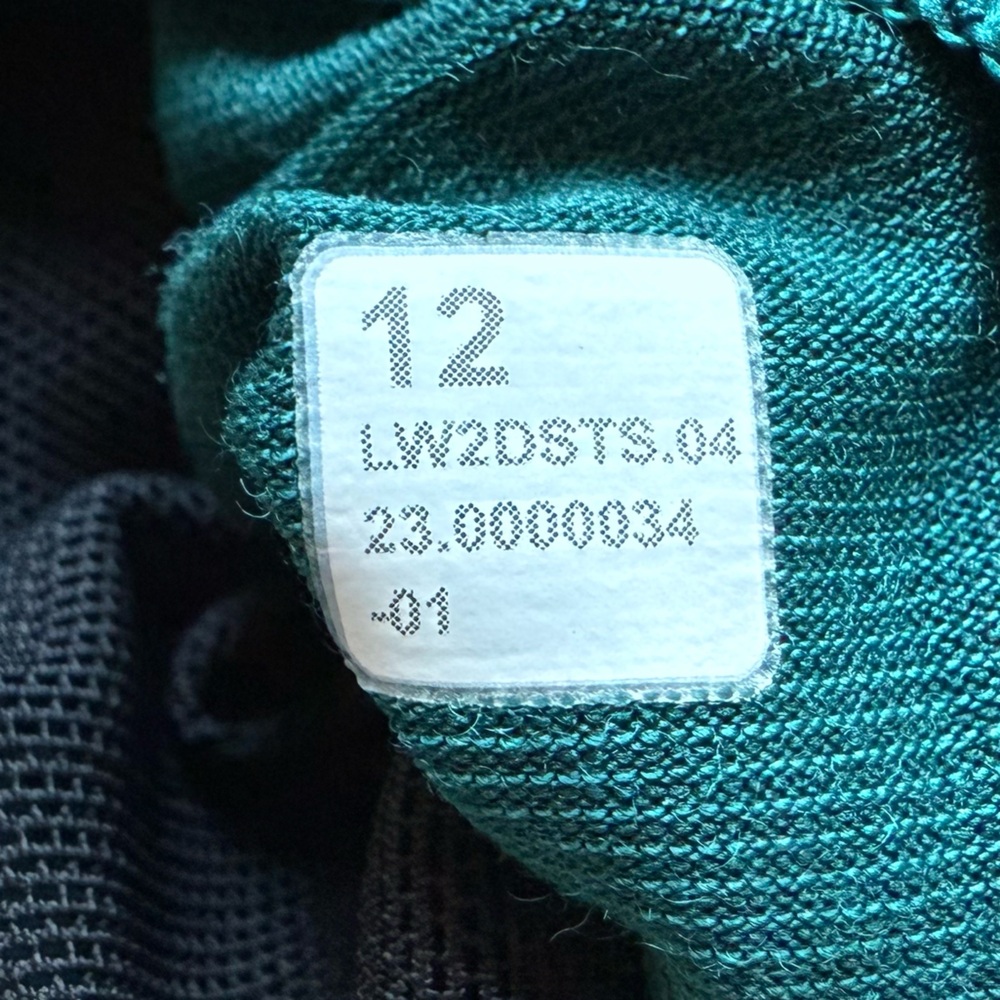 lululemon Energy Longline Bra Foil Medium Support, B-D Cups in Storm Teal - Picture 11 of 14